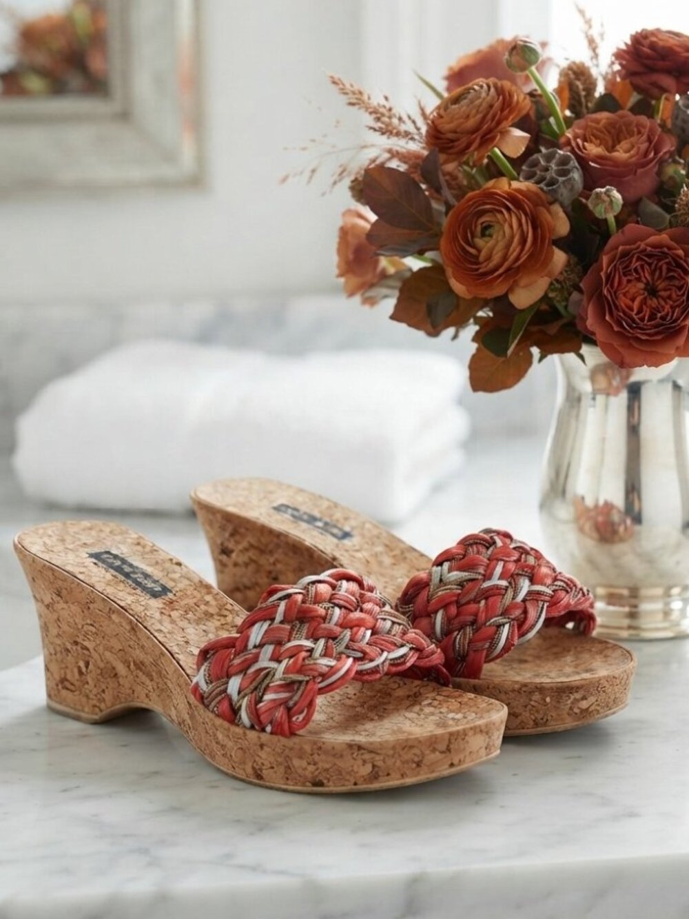 VTG Karen Elise Italian Woven Straw Sandals Orange Tan Size 7 Boho Resort Y2K